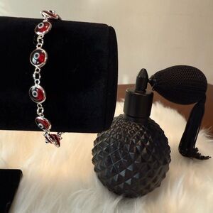 G22 Silver and Red Evil Eye Bracelet